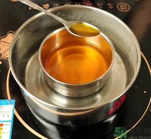 潤(rùn)唇膏怎么做？潤(rùn)唇膏自制方法