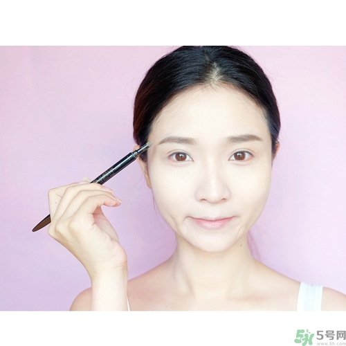 崔雪莉妝容化妝教程 夏天出門(mén)化什么妝好？