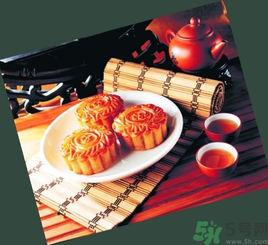 月餅過(guò)了保質(zhì)期還可以吃嗎？如何延長(zhǎng)月餅的保質(zhì)期？