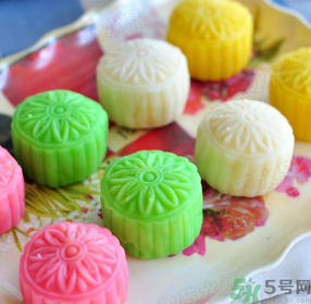 冰皮月餅放冰箱變硬怎么回事？冰皮月餅放冷藏還是冷凍？？