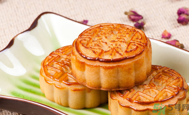 吃月餅不會(huì)長(zhǎng)痘痘嗎？長(zhǎng)痘痘可以吃月餅嗎？