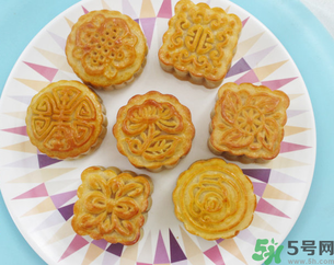膽結(jié)石可以吃月餅嗎？膽結(jié)石患者吃月餅的危害