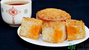月餅吃多了會(huì)怎么樣？哪些人不宜吃月餅？