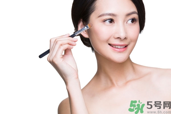 睫毛膏可以刷眉毛嗎？睫毛膏可以當(dāng)染眉膏嗎？