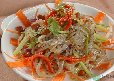吃魚(yú)皮好嗎？魚(yú)皮怎么做好吃？