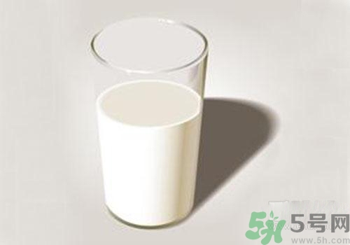喝純牛奶會(huì)上火嗎？喝純牛奶有什么壞處？