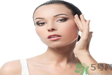 鼻子兩側(cè)長痘的原因是什么？如何去除鼻子兩側(cè)的痘？