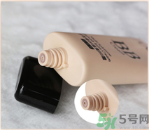 粉底液有隔離作用嗎？粉底液有什么作用？