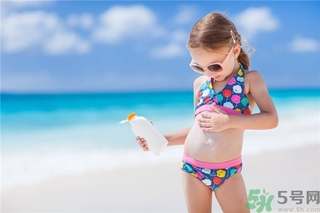 夏天涂防曬霜有用嗎？吃什么防曬又美白？