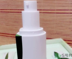 韓后茶蕊嫩白系列適合什么膚質(zhì)？韓后茶蕊baby白適合敏感肌嗎？
