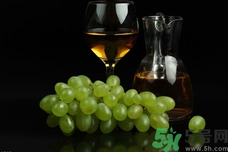 紅酒開瓶器怎么用？沒有開瓶器怎么開紅酒？