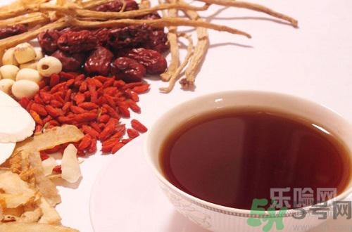 黃芪當(dāng)歸可以泡水喝嗎？黃芪當(dāng)歸泡水喝有什么功效？