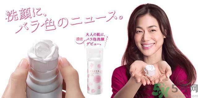 kanebo嘉娜寶玫瑰潔面乳怎么用？kanebo玫瑰洗面奶使用方法