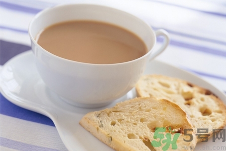晚上喝奶茶會(huì)失眠嗎？晚上喝奶茶會(huì)不會(huì)失眠？