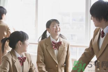 初中生女生的標(biāo)準(zhǔn)胸圍是多少？初中女生正常胸圍是多少？