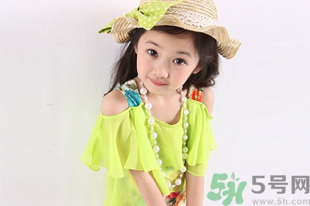 9歲女生的標(biāo)準(zhǔn)身高體重是多少？9歲女生正常身高體重是多少？