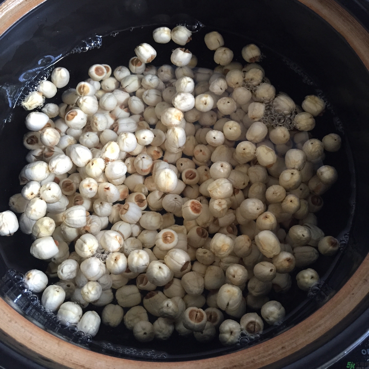 蓮蓉月餅的餡料是什么？蓮蓉月餅的餡料怎么做？
