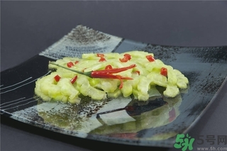 喝苦瓜汁會影響月經嗎？來月經可以喝苦瓜汁嗎？