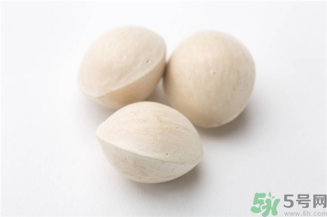 白果什么時候成熟？沒熟的白果能不能吃？