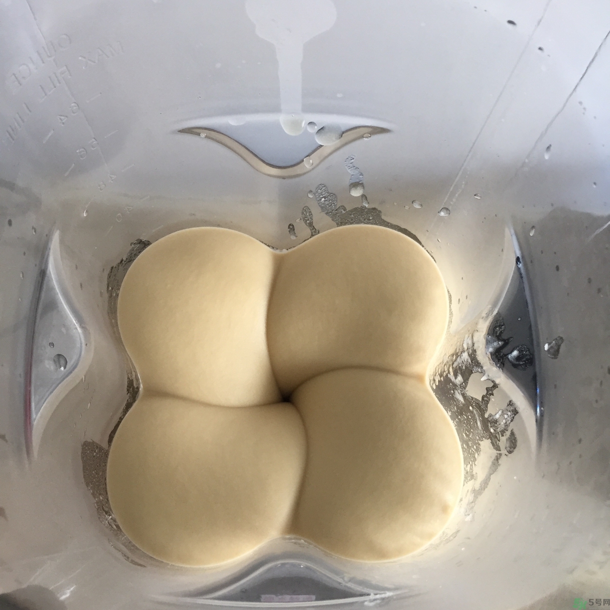 蓮蓉月餅的餡料是什么？蓮蓉月餅的餡料怎么做？