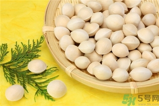 白果什么時候成熟？沒熟的白果能不能吃？