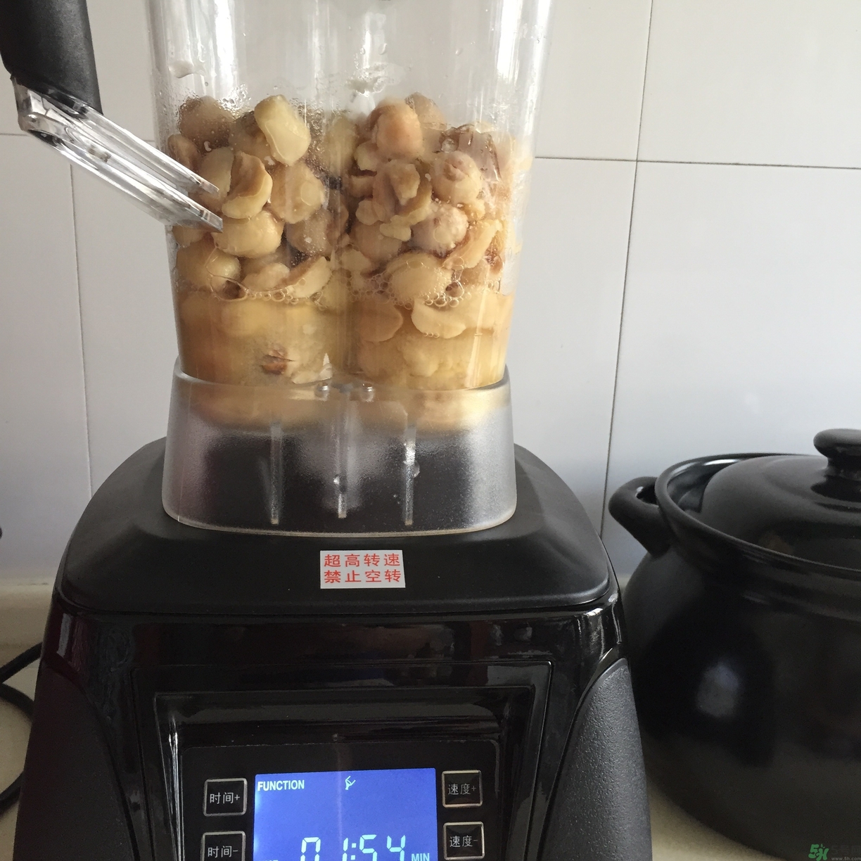蓮蓉月餅的餡料是什么？蓮蓉月餅的餡料怎么做？