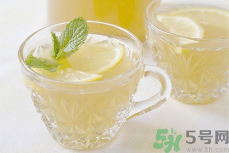 檸檬水是堿性食物嗎？檸檬水是酸性還是堿性？