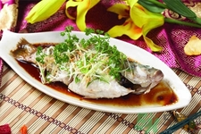 如何挑選新鮮魚？怎樣吃到不被污染的魚？
