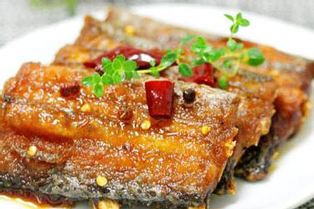 如何挑選新鮮魚？怎樣吃到不被污染的魚？