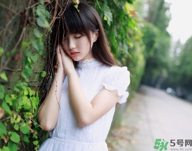 外陰瘙癢有灼熱感是怎么回事？外陰瘙癢有灼熱感怎么辦？