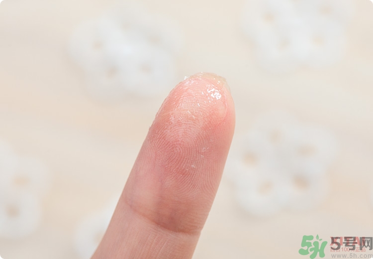 Blistex碧唇小藍罐好用嗎？怎么用？