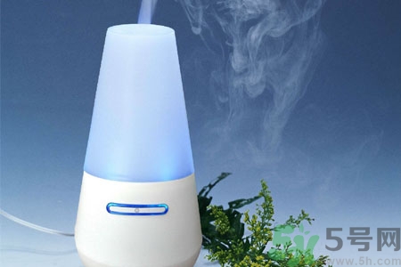 加濕器里可以加精油嗎？加濕器里可以加醋嗎？