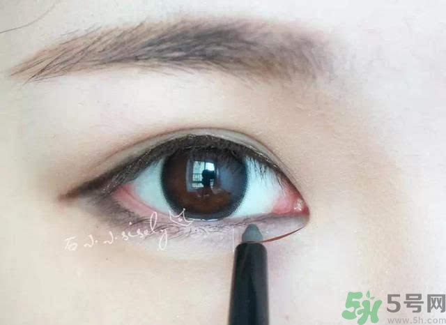 iu李智恩桃花妝怎么化？iu李智恩桃花妝怎么打造？