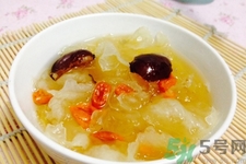 秋季吃什么滋陰潤肺？秋季女人養(yǎng)生滋陰潤肺湯譜