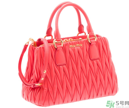 miumiu是哪個國家的牌子？miumiu是prada旗下的嗎？