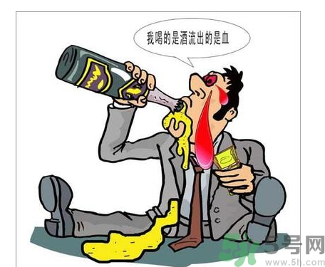 酒精中毒的早期癥狀有哪些？酒精中毒的癥狀有哪些？