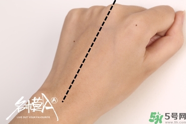 the saem得鮮散粉怎么用？得鮮薄荷散粉使用方法