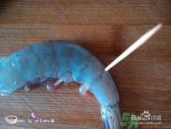 活蝦怎么處理干凈蝦線？活蝦怎么去蝦線？