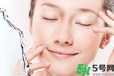 補(bǔ)水面膜怎么選擇？補(bǔ)水的面膜可以天天敷嗎？