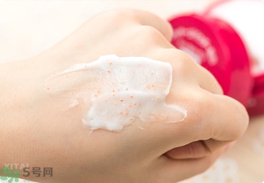 資生堂護手霜怎么樣？資生堂護手霜100g紅罐好用嗎？