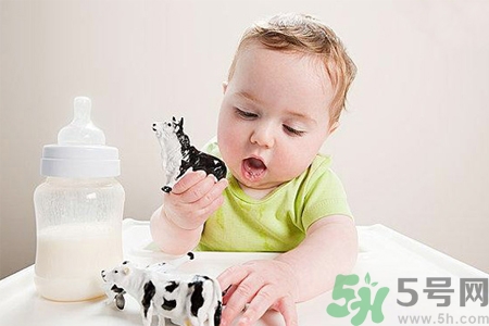 母乳不足的原因是什么？母乳不足怎么辦？