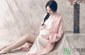 懷孕一個(gè)月胃不舒服怎么辦？懷孕一個(gè)月胃不舒服吃什么？