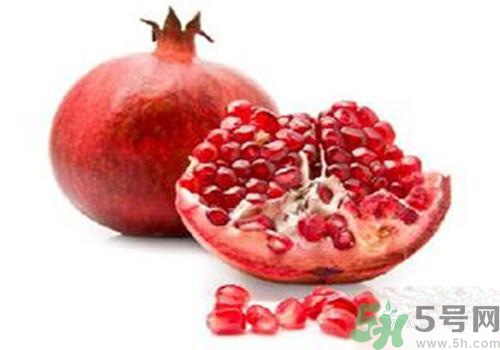 吃石榴手變黑是怎么回事？吃石榴手變黑怎么洗掉？