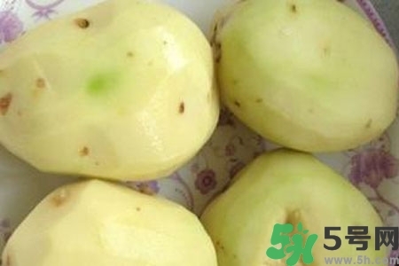 土豆發(fā)綠還能吃嗎？土豆發(fā)綠皮削皮后能吃嗎？