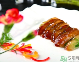 海參可以和牛奶一起吃嗎？吃完海參可以喝牛奶嗎？