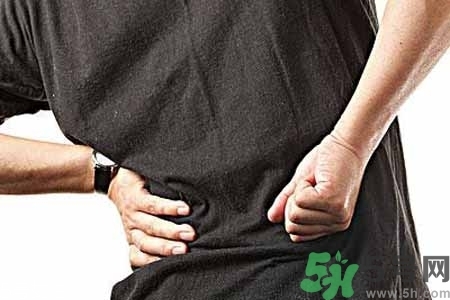 僵直性脊椎炎的癥狀有哪些？怎樣預(yù)防僵直性脊椎炎？