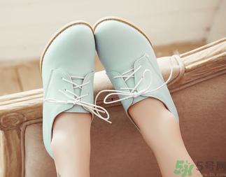 秋天穿什么鞋子百搭？秋天穿什么鞋子好看？