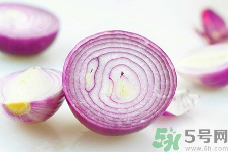 吃洋蔥的好處和壞處是什么？吃洋蔥可以降血糖嗎？