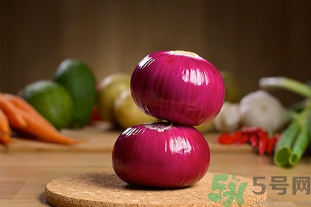 吃洋蔥的好處和壞處是什么？吃洋蔥可以降血糖嗎？