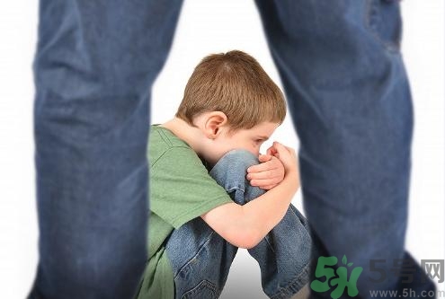 打罵孩子是犯罪行為嗎？打罵孩子對孩子的影響